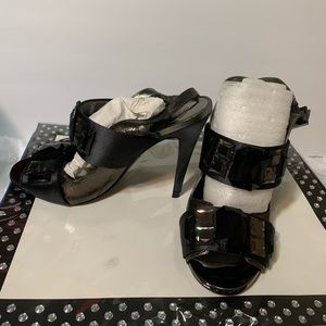 Tory Burch embellished ankle-strap sandals size 7